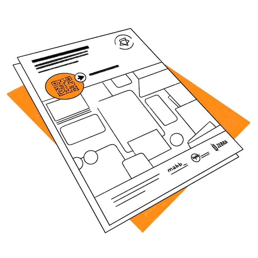 Illustration von Dokumentstapel mit Stadtplan‑Layout, orangem Blatt unten, QR‑Code in Kreis, Logos "mabb", "bpb", "ZEBRA" unten